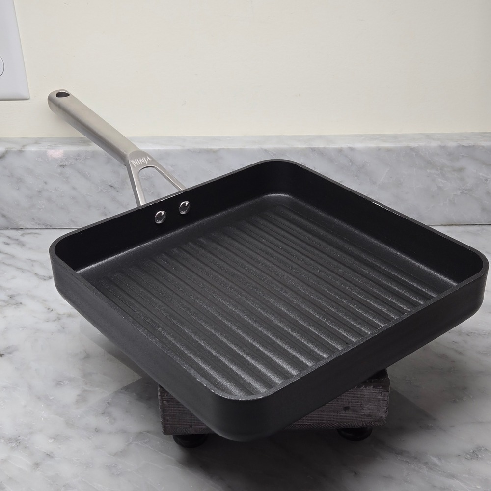 Ninja Foodi NeverStick Premium 11-Inch Square Grill Pan Hard-Anodized New C30528